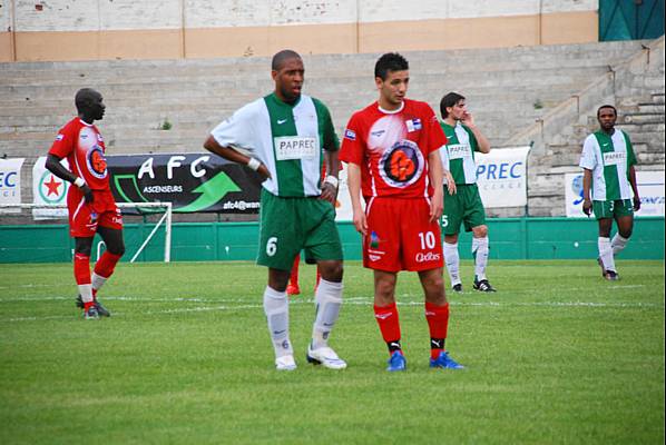 RED STAR FC 93 - JURA SUD FOOT