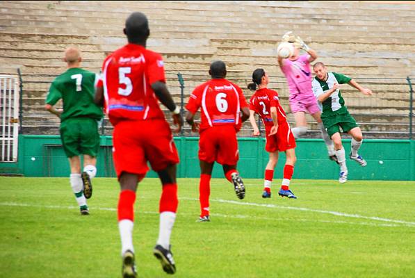 RED STAR FC 93 - JURA SUD FOOT