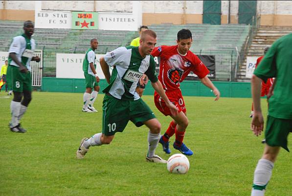 RED STAR FC 93 - JURA SUD FOOT