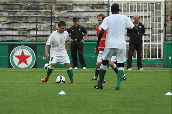 RED STAR FC 93 - CAEN B