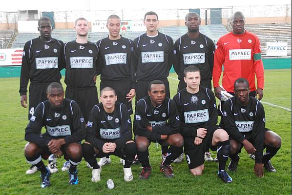 Lquipe victorieuse 1-0 de Porcheville :<br>Debout : Kanoute, Lefort, Makrat, Zorgani, Gue, Diakite<br>Accroupis : Sow, Yosri, Tokala, Negreche, Louison-Franois