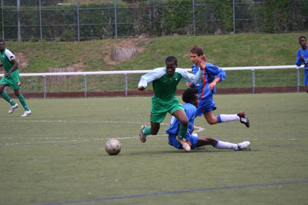 Les U 19 ans de S�bastien Robert d�butent par un excellent r�sultat 1-1 � Cr�teil � R�mi Saillant
