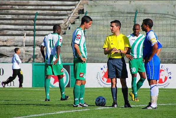 Emmanuel Canteau, a dj arbitr cette saison le Red Star, lors de Red Star  Libourne Saint-Seurin  GT Valck