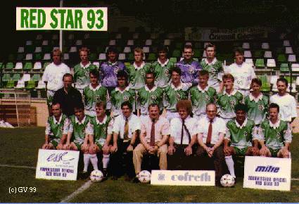 Le Red Star, version 1992-1993<br>
1er rang: Fiatte, Guimard, Girard, Répellini, Bras (Président), Herbin (Entr.), Duraincie (Vice-Président), Marlet, Michel<br>
2ème rang: Lefèvre (Médecin), Ouvret, Brucato, Thimothée, Bonnevay, Gunia, Fanzel, Fontaine, Guéguen (Kiné)<br>
3ème rang: Roussey (Kiné), Polaniok, Roch, Trinita, Dostanic, Bourges, Rodionov