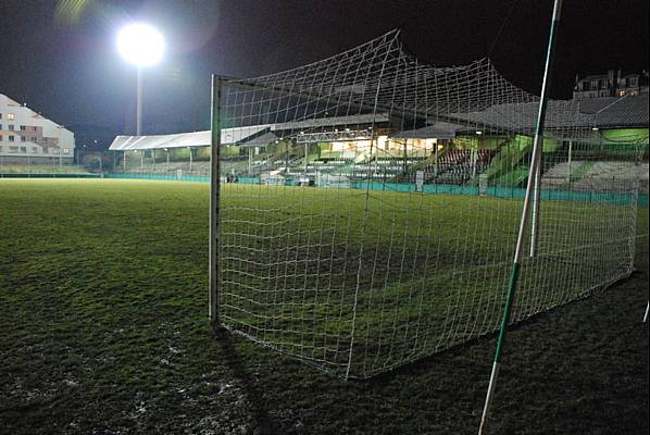 RED STAR FC 93 - VITRE