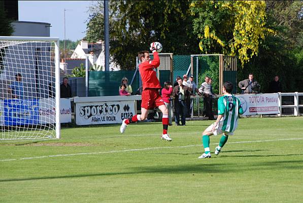 PONTIVY - RED STAR FC 93