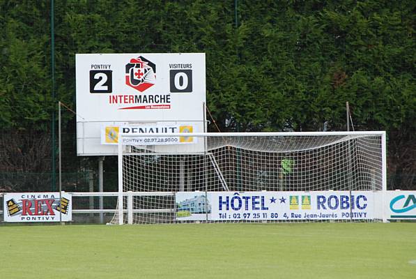 PONTIVY - RED STAR FC 93