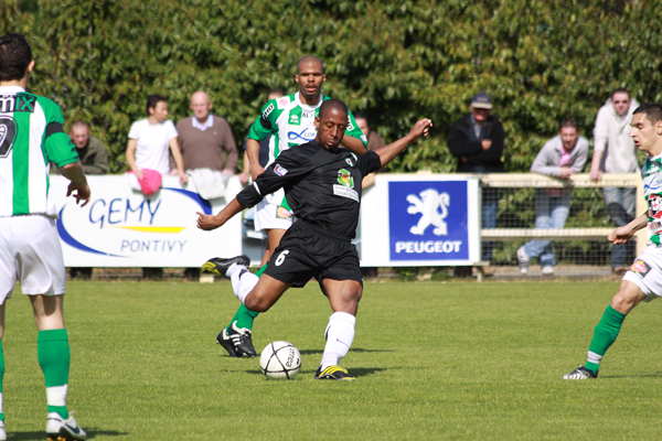 PONTIVY - RED STAR FC 93