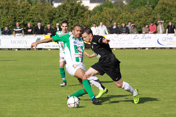 PONTIVY - RED STAR FC 93