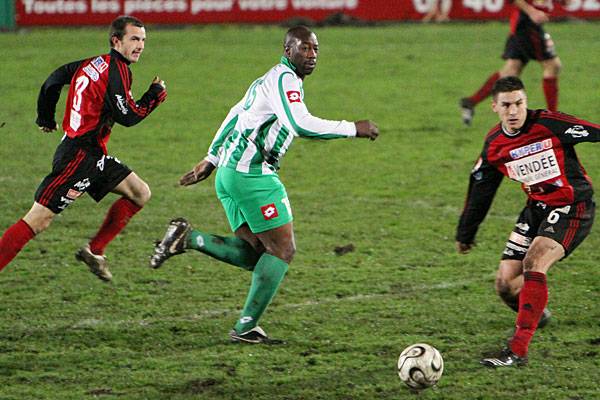 RED STAR FC 93 - LES HERBIERS