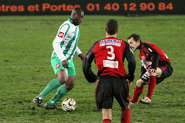 RED STAR FC 93 - LES HERBIERS