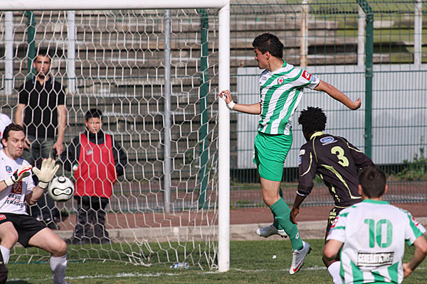 RED STAR FC 93 - YZEURE