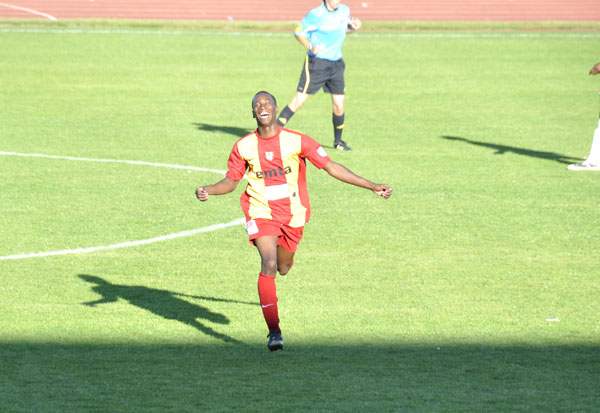 MANTES - RED STAR FC 93