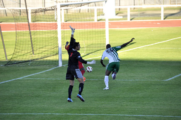 MANTES - RED STAR FC 93