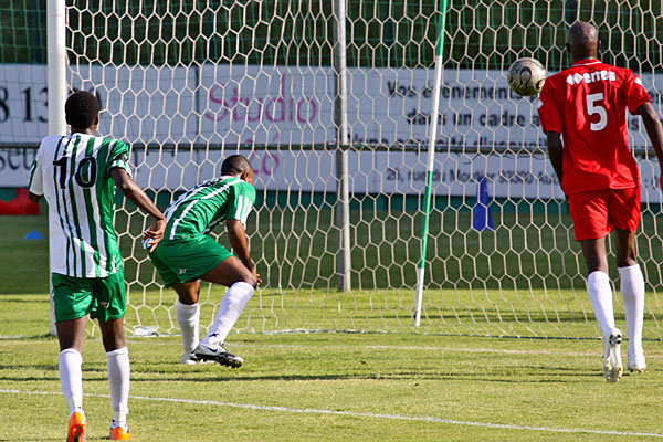 RED STAR FC 93 - BEAUVAIS