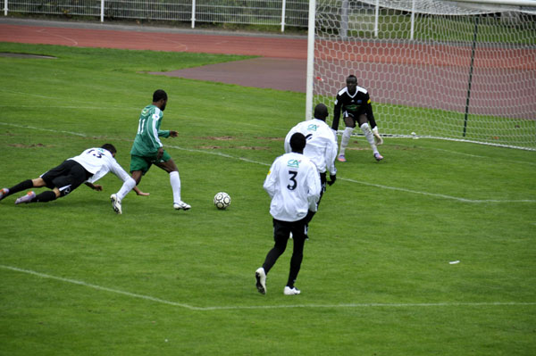 ARARAT - RED STAR FC 93