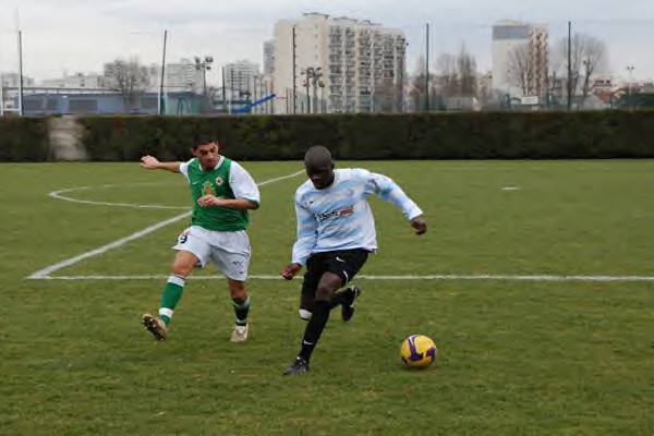 
Bouzid Yosri, aujourdhui  lEntente SSG, lors dun match  Colombes face au Racing 
 GT Valck