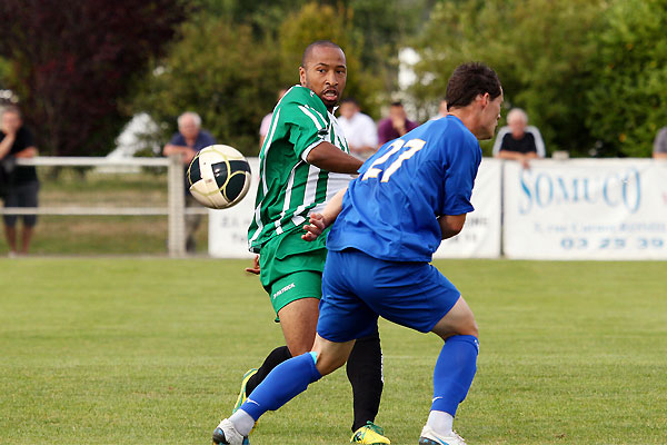 Vincent Ce Ougna, en provenance de Luzenac (National)  Jacques Martin