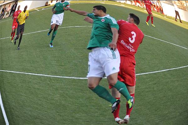 Farid Beziouen  la lutte avec Mikal Coutot (GT Valck)