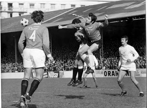 La dernire confrontation en Coupe de France entre les deux quipes, en avril 1971
Red Star  Marseille (0-1). De gauche  droite Louis Ferri, Carlos Monin, Christian Laudu et Josip Skoblar  archive Gilles Saillant -