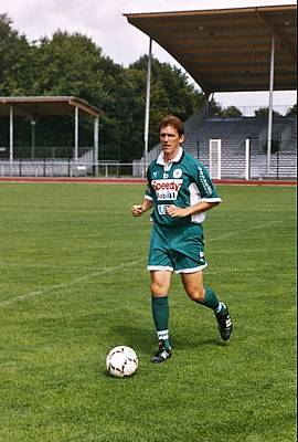 Tony Cascarino, sous le maillot du Red Star, à Marville © GT Valck