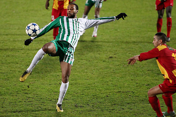 RED STAR FC 93 - MANTES