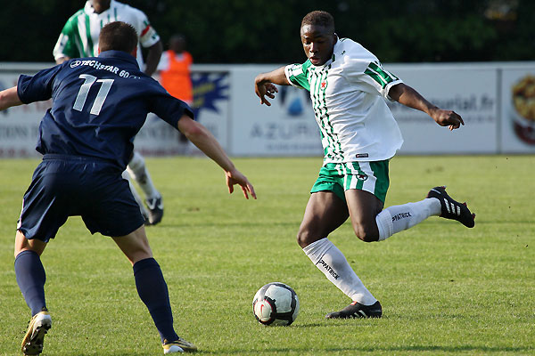 COMPIEGNE - RED STAR FC 93