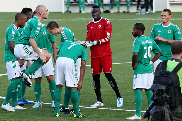RED STAR FC 93 - FREJUS-SAINT-RAPHAEL