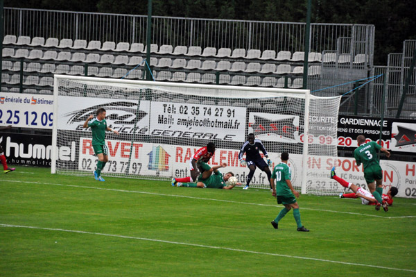 ROUEN - RED STAR FC 93