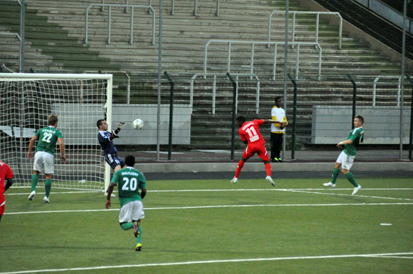 RED STAR FC 93 - NIMES