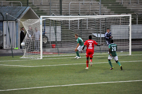 RED STAR FC 93 - NIMES