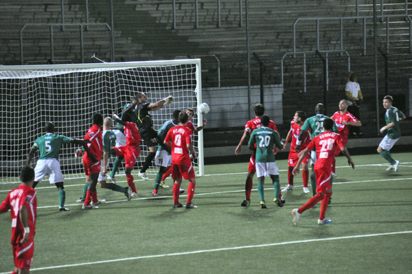 RED STAR FC 93 - NIMES