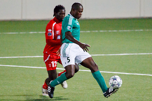 RED STAR FC 93 - NIMES