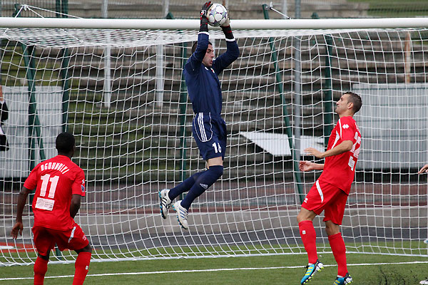 RED STAR FC 93 - NIMES