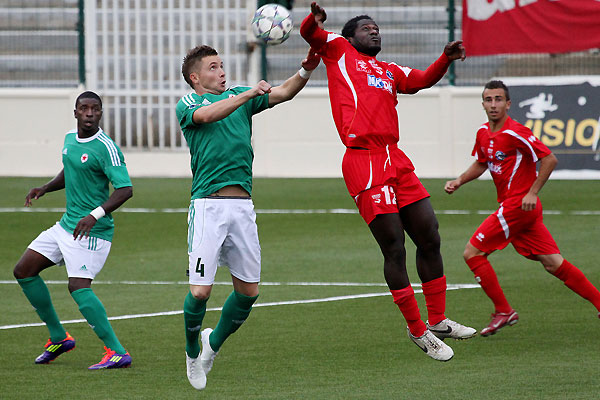 RED STAR FC 93 - NIMES