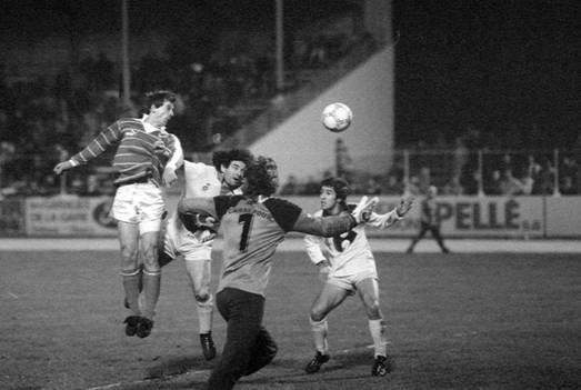 Le but dHenri Aniol qui donne la victoire au Red Star  Gilles Saillant