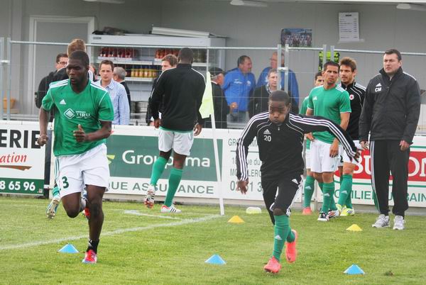 LE POIRE-SUR-VIE - RED STAR FC 93