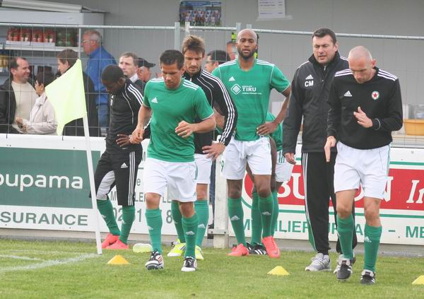 LE POIRE-SUR-VIE - RED STAR FC 93