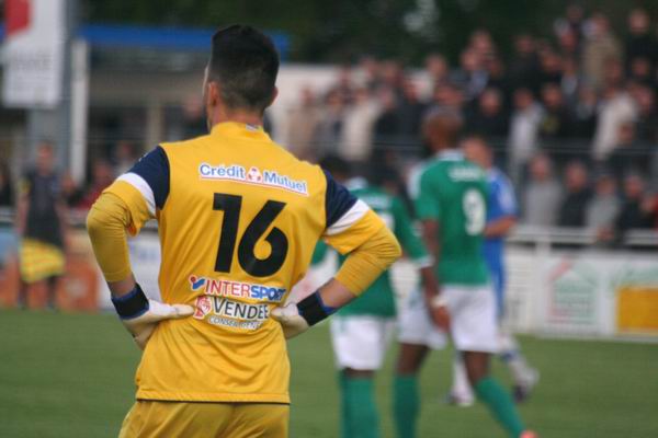 LE POIRE-SUR-VIE - RED STAR FC 93