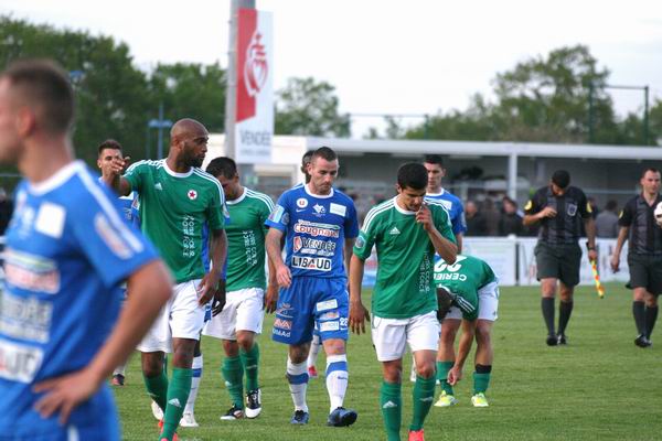 LE POIRE-SUR-VIE - RED STAR FC 93