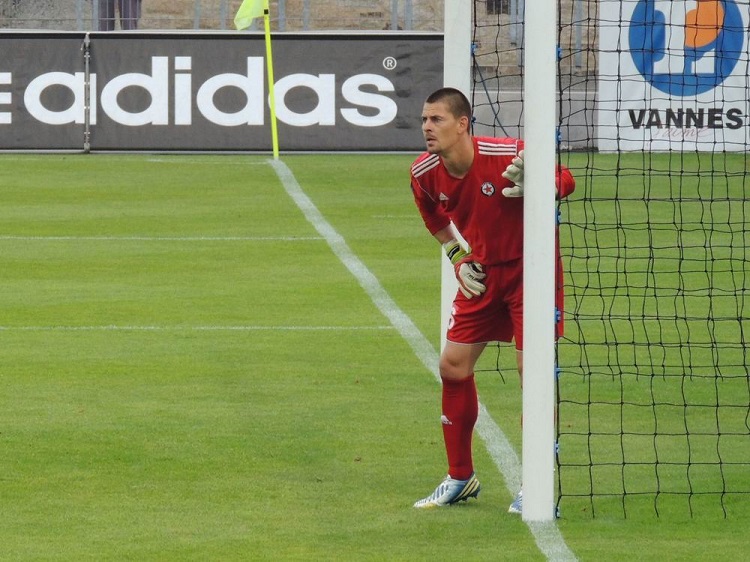 VANNES - RED STAR