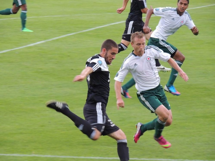 VANNES - RED STAR