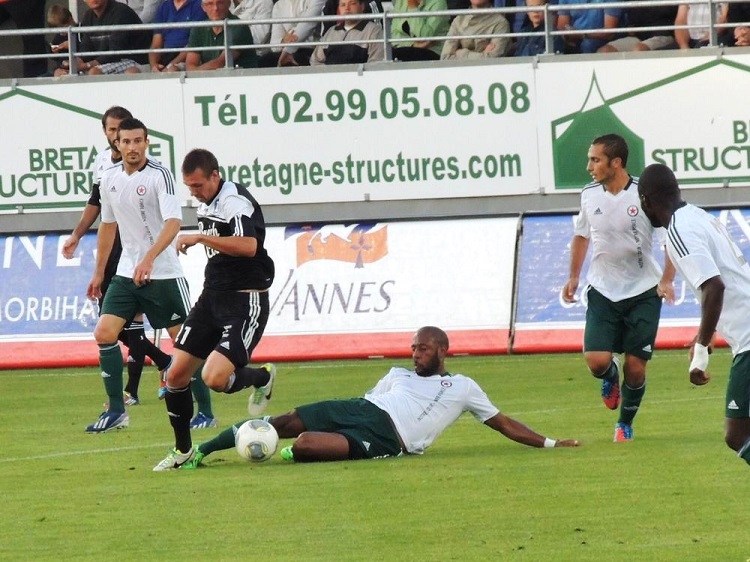 VANNES - RED STAR