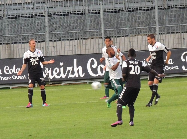 VANNES - RED STAR