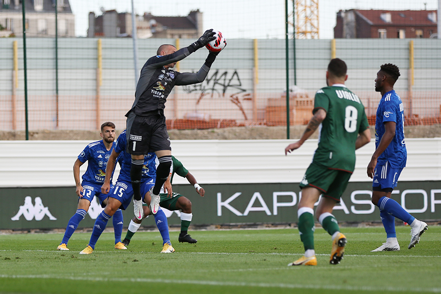 RED STAR - FC VILLEFRANCHE BEAUJOLAIS