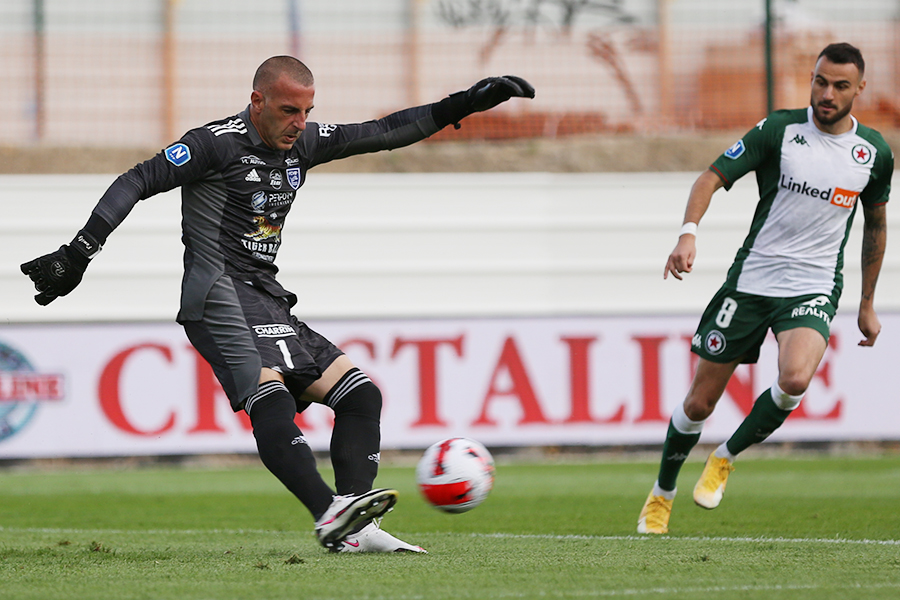RED STAR - FC VILLEFRANCHE BEAUJOLAIS