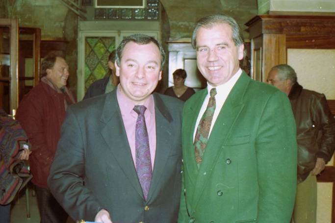 Christian Laudu (à droite) qui portait cette année-là, le maillot de Reims, avant de rejoindre quelques années plus tard, celui du Red Star et de revenir ensuite à Reims. Ici, en 1994, en compagnie de Jean-Claude Bras © Gérard Valck