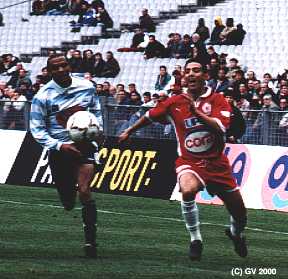 Karim Fellahi &agrave; la lutte avec un Racingman