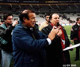 Nestor Combin pr&eacute;sent&eacute; au public du Stade de France